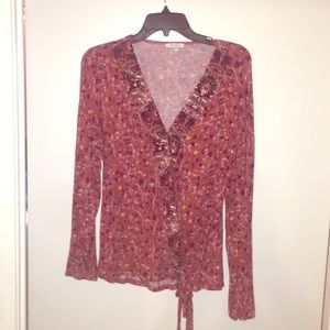 Beautiful V-neck floral print tie top